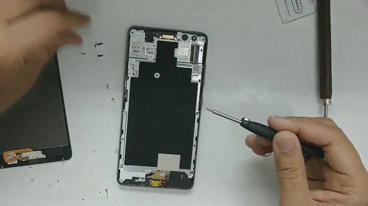 Lenovo P2 opening