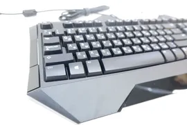Игровая клавиатура Lenovo Legion K200